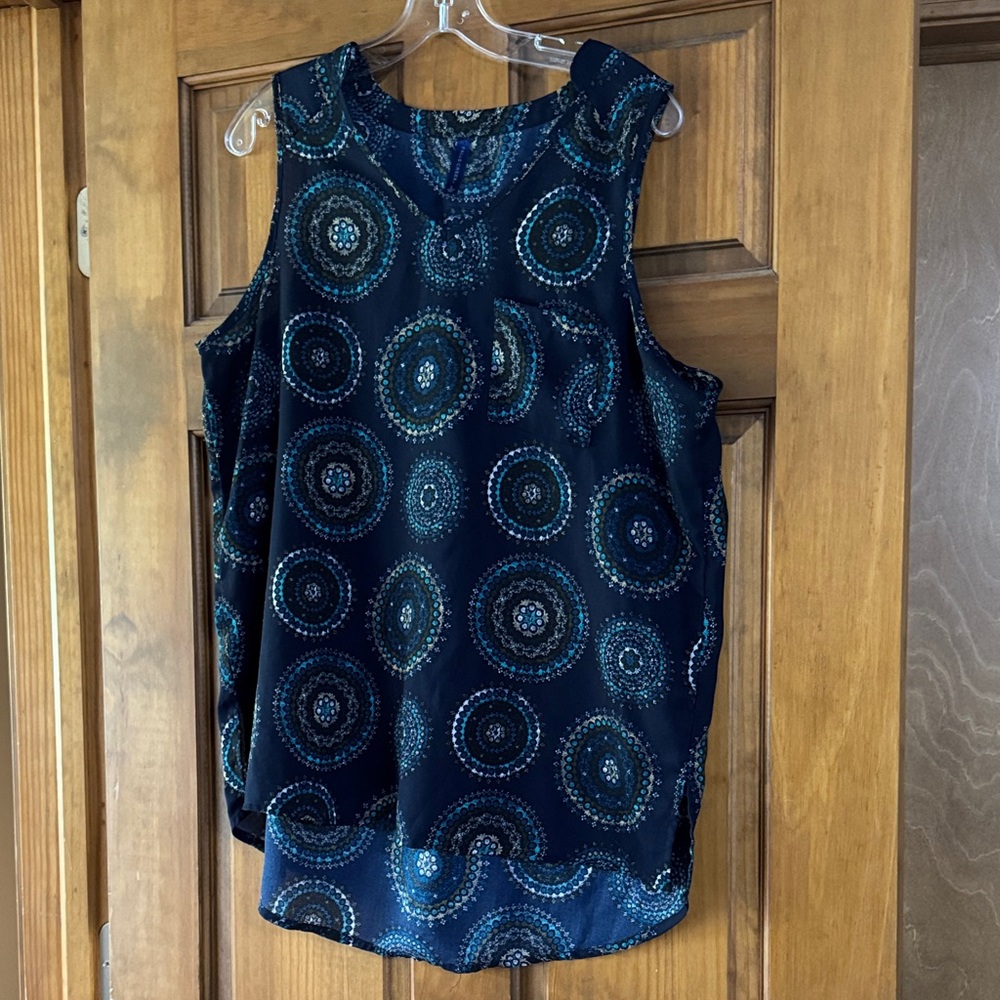Falls Creek Sleeveless Blue Patterned Blouse PTP 22 inches